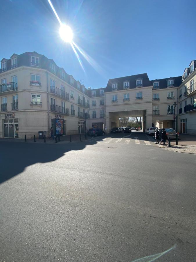 Le Retro Chic - T2 Haut Standing Au Coeur De Corbeil - 48 M2 Apartman Kültér fotó